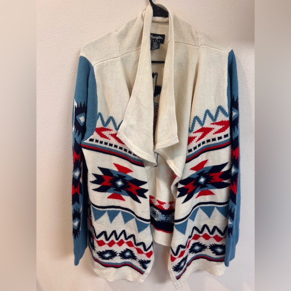Wrangler women’s Retro Americana Cream Cardigan with Blue and Red Aztec Motif